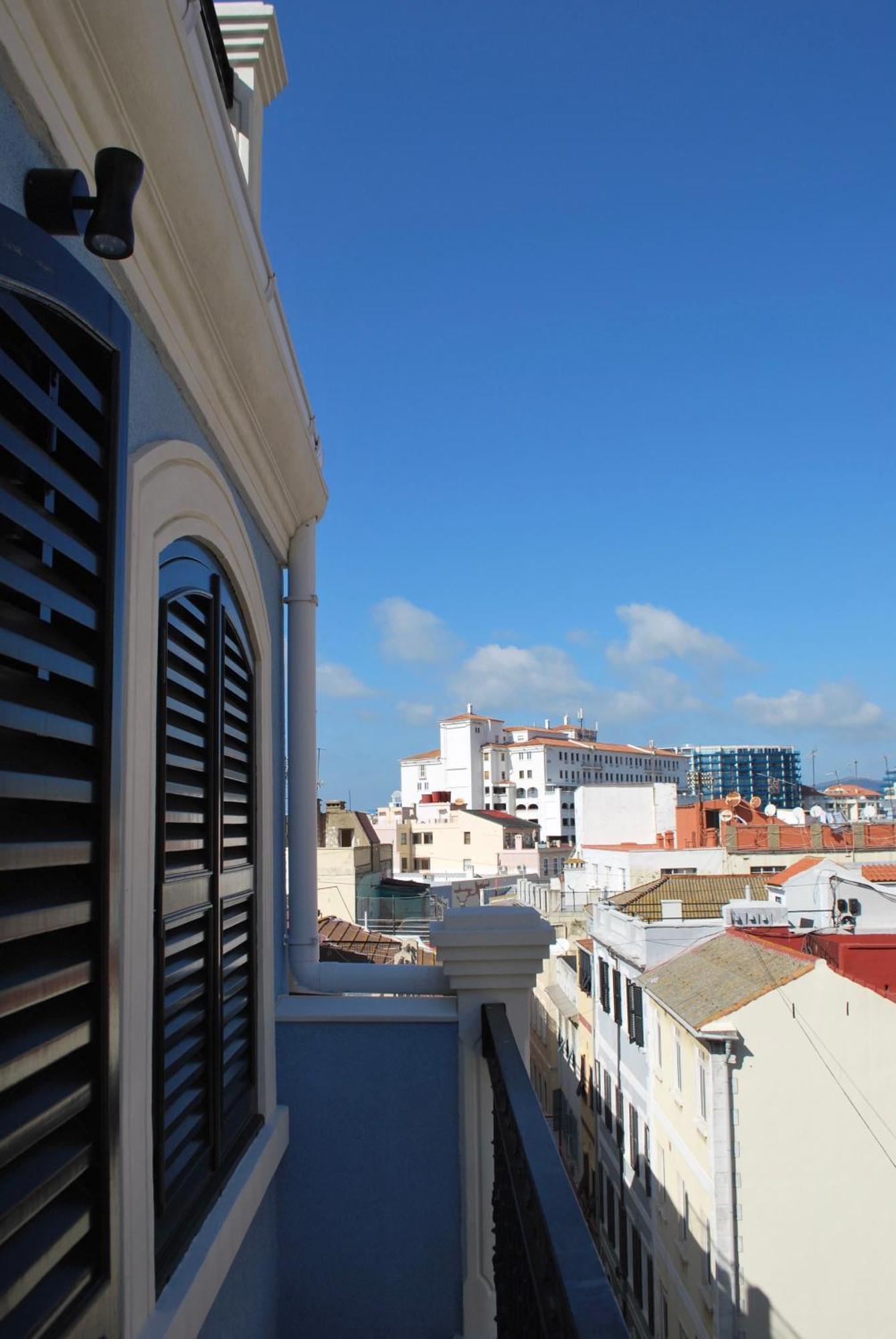 Fabulous City Centre Apartment - Grand Central House Gibraltar Exterior photo